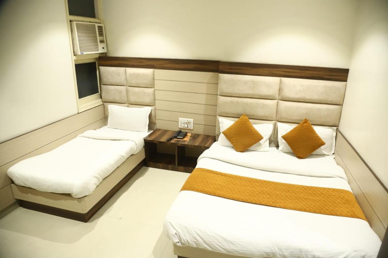 Hotel Malhotra Inn 50 Meter From Golden Temple Amritsar Zewnętrze zdjęcie
