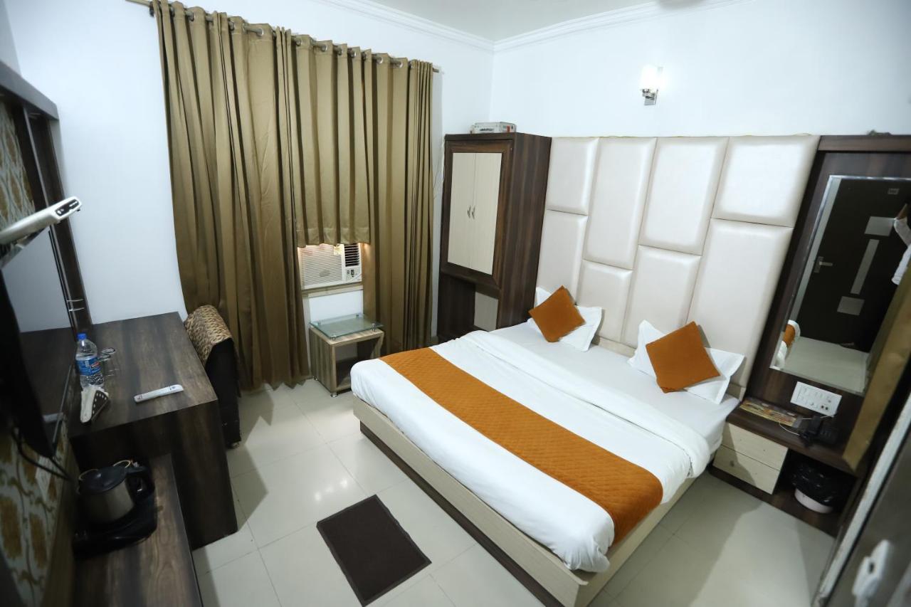 Hotel Malhotra Inn 50 Meter From Golden Temple Amritsar Zewnętrze zdjęcie