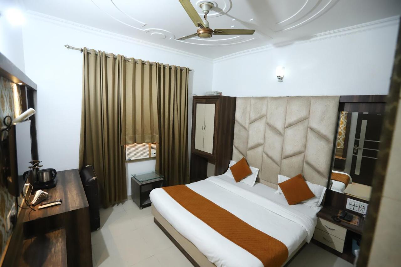 Hotel Malhotra Inn 50 Meter From Golden Temple Amritsar Zewnętrze zdjęcie