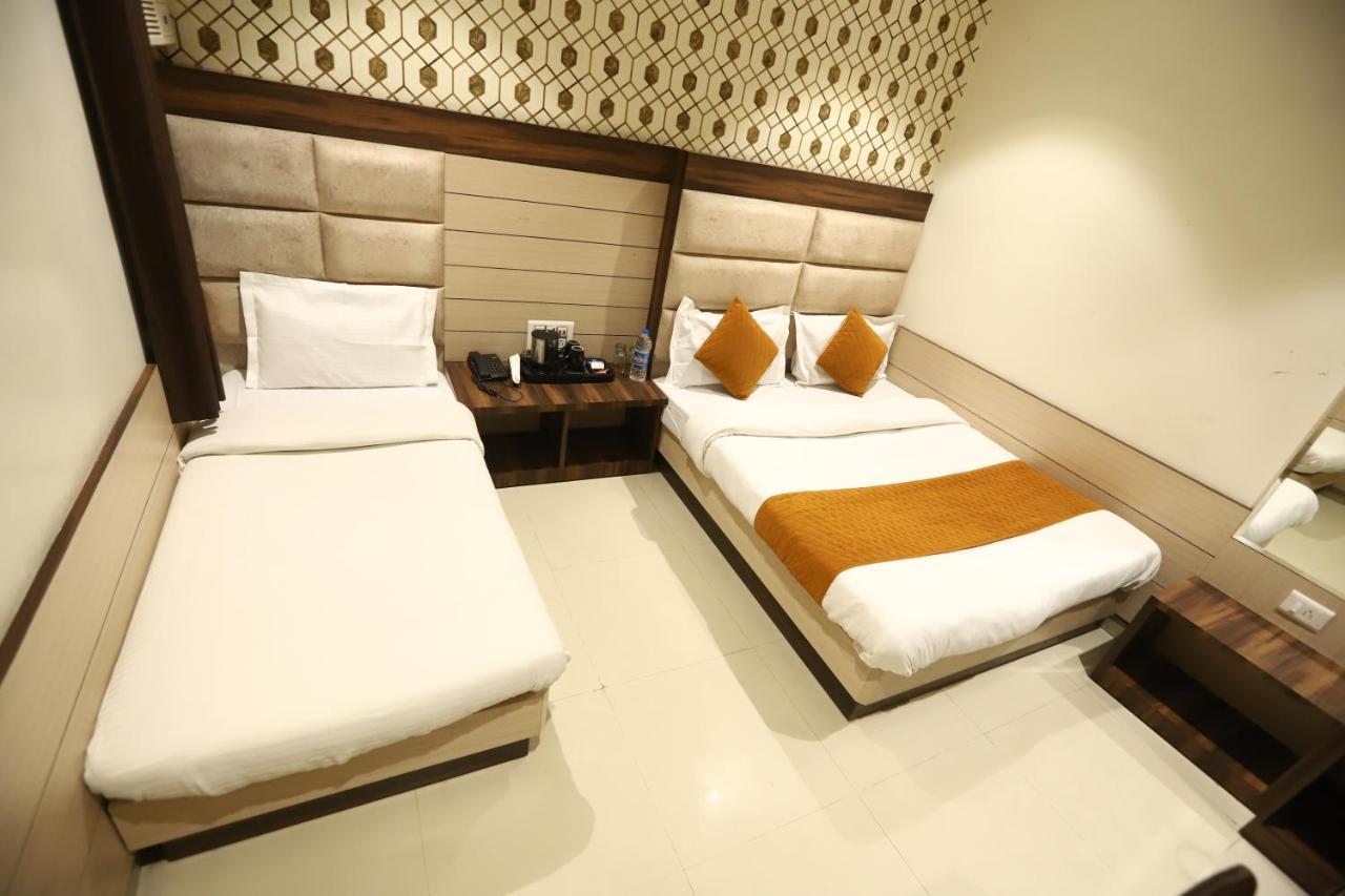 Hotel Malhotra Inn 50 Meter From Golden Temple Amritsar Zewnętrze zdjęcie