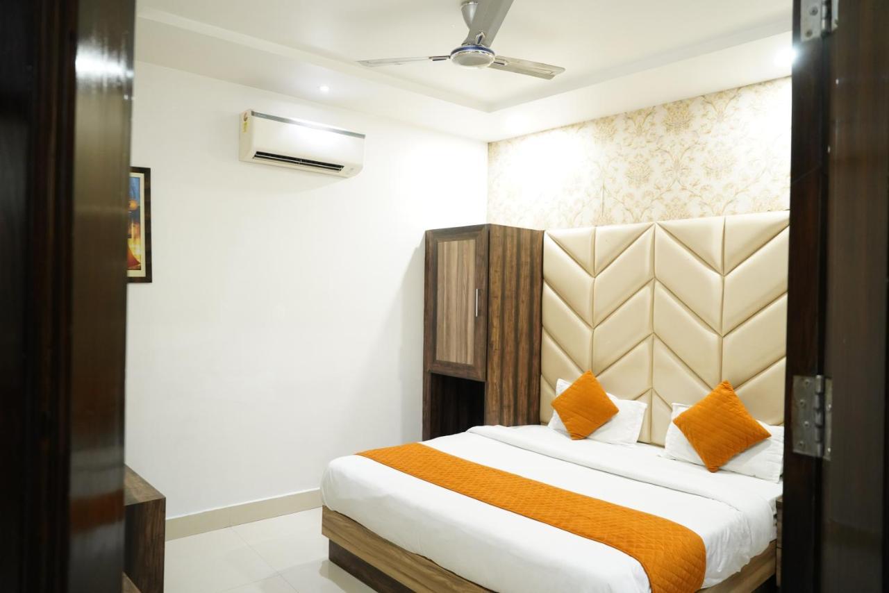 Hotel Malhotra Inn 50 Meter From Golden Temple Amritsar Zewnętrze zdjęcie