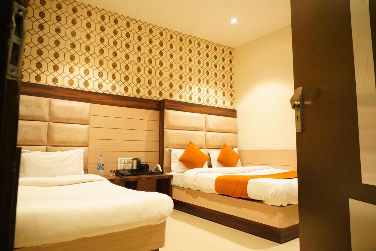 Hotel Malhotra Inn 50 Meter From Golden Temple Amritsar Zewnętrze zdjęcie